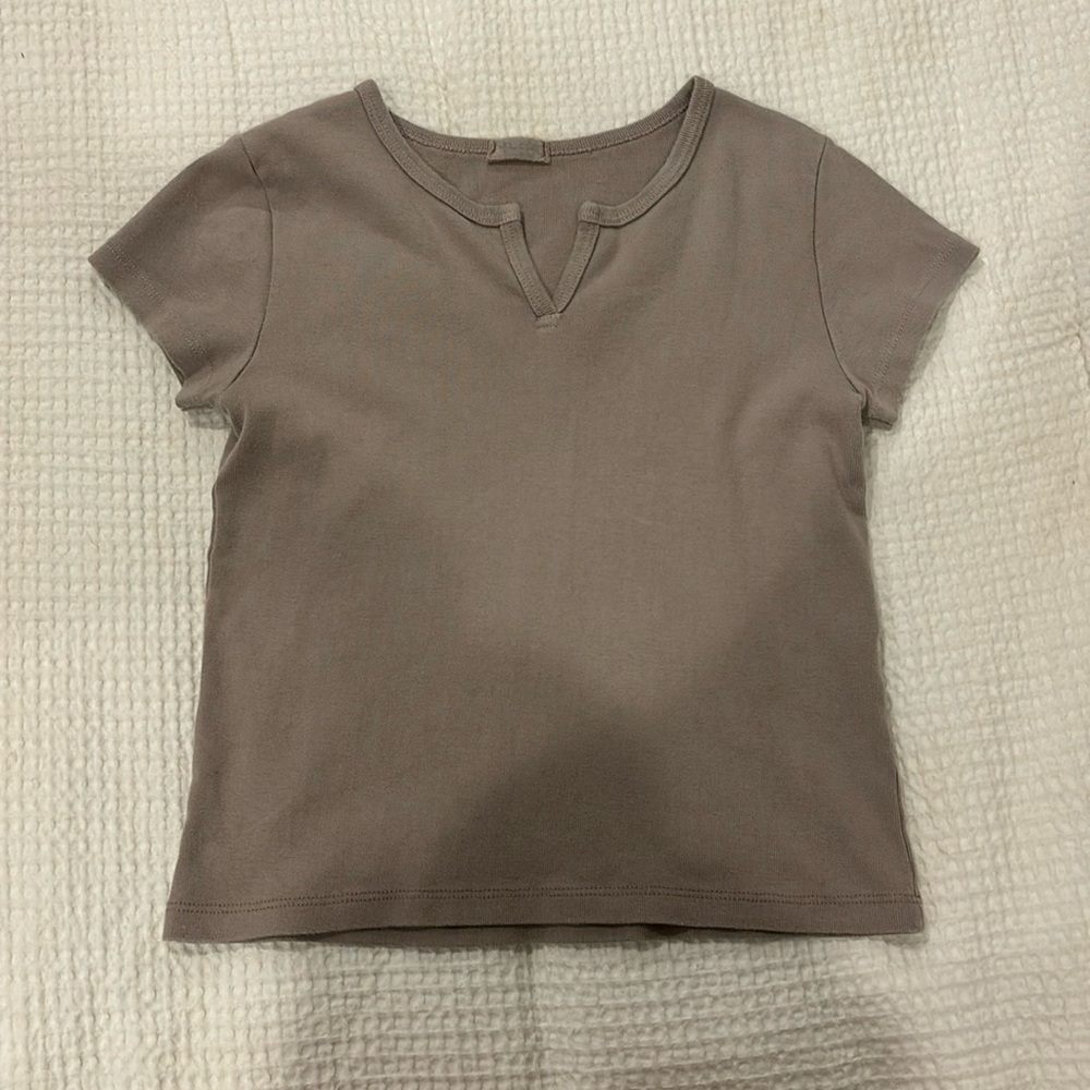 j galt/brandy melville mauve baby tee